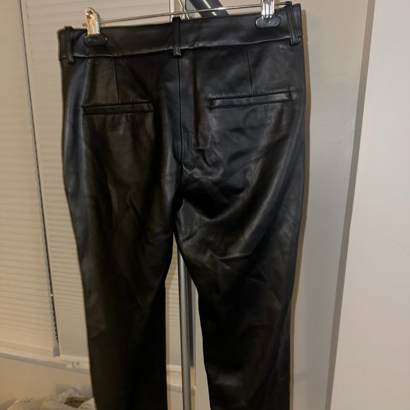 Zara Faux Leather Cropped Pants, NWT, Size 6 - Picture 3 of 4